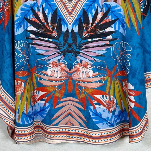 Jealous Tomato Tropical Top - Picture 3 of 9